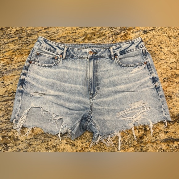 American Eagle Outfitters Pants - American Eagle Comfort Waistband Stretch Jeans Short Women’s 14 Light Acid Blue